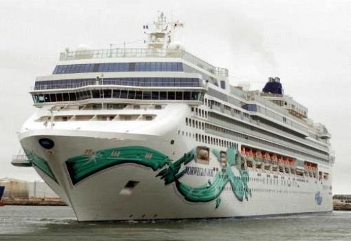 El precioso y alegre Norwegian Jade... mire como sonrie!!